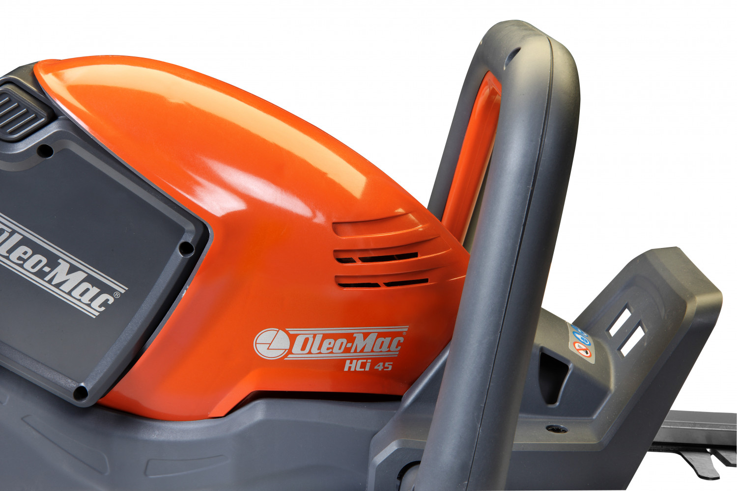 Oleo-Mac HCI 45 - Wysoka ergonomia pracy została uzyskana dzięki niskiej wadze urządzenia oraz doskonałemu wyważeniu
