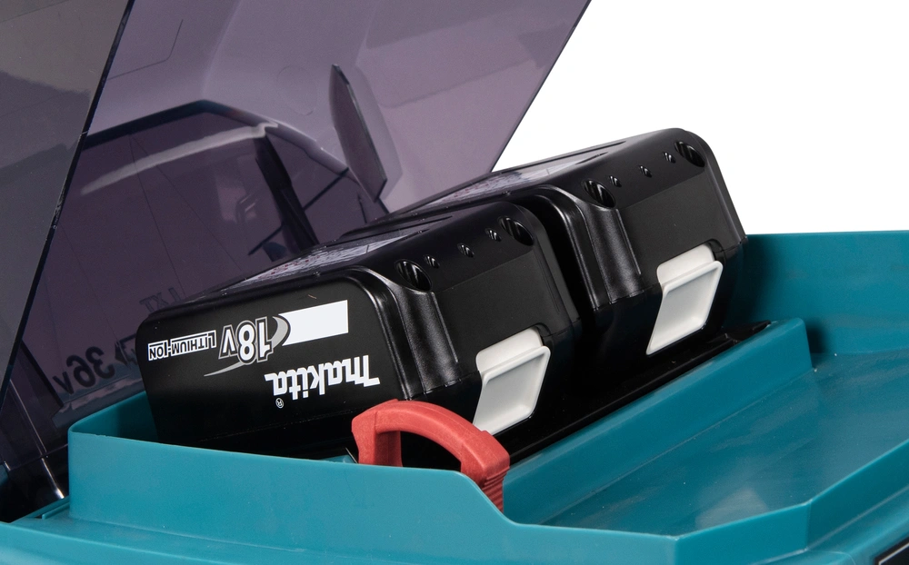 Makita 2 × 18V = 36V