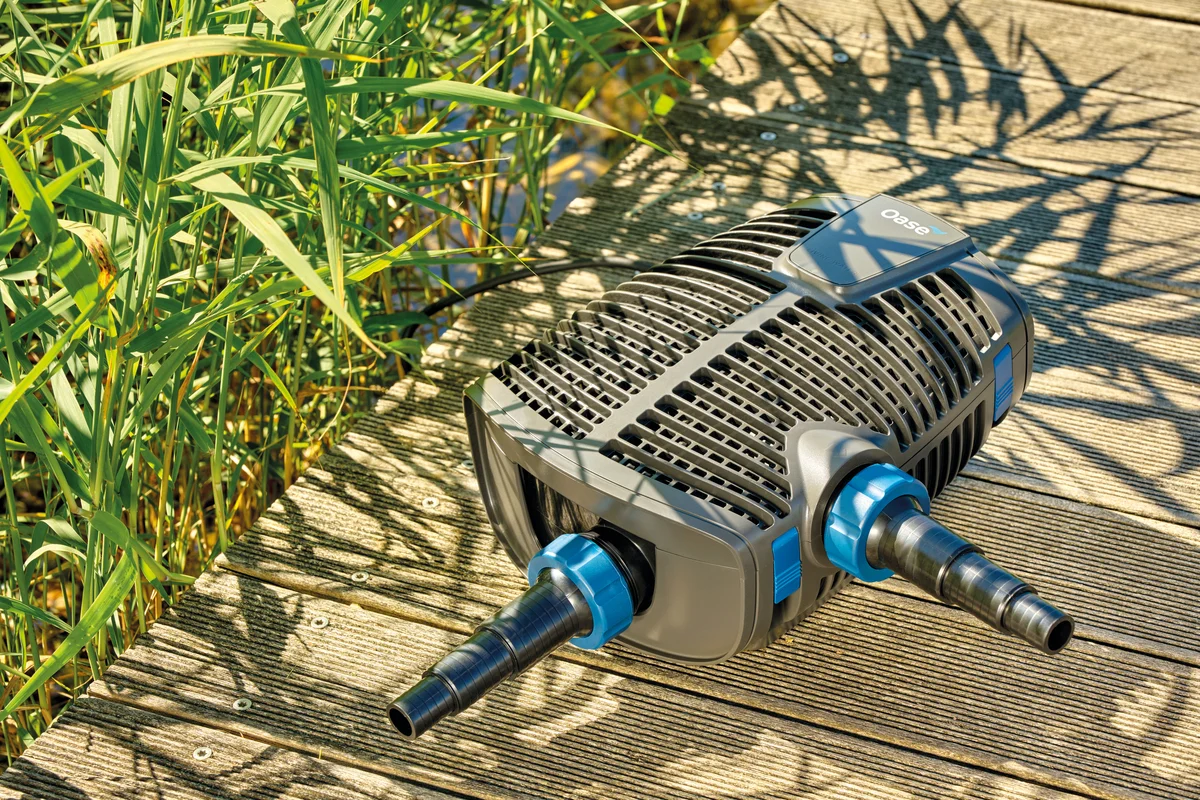 Oase AquaMax Eco Premium 5000 - Pompę można użytkować w instalacji na sucho lub w zanurzeniu