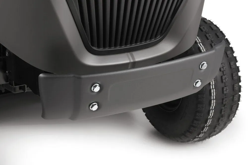 Stiga Estate 7102 W Special - Żeliwna oś przednia zapewnia najwyższą wytrzymałość i trwałość.