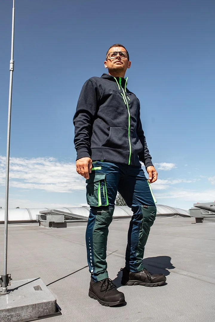 NEO-TOOLS 82-156 - Dwumateriałowa podeszwa z pianki EVA i gumy – amortyzacja, elastyczność i trwałość