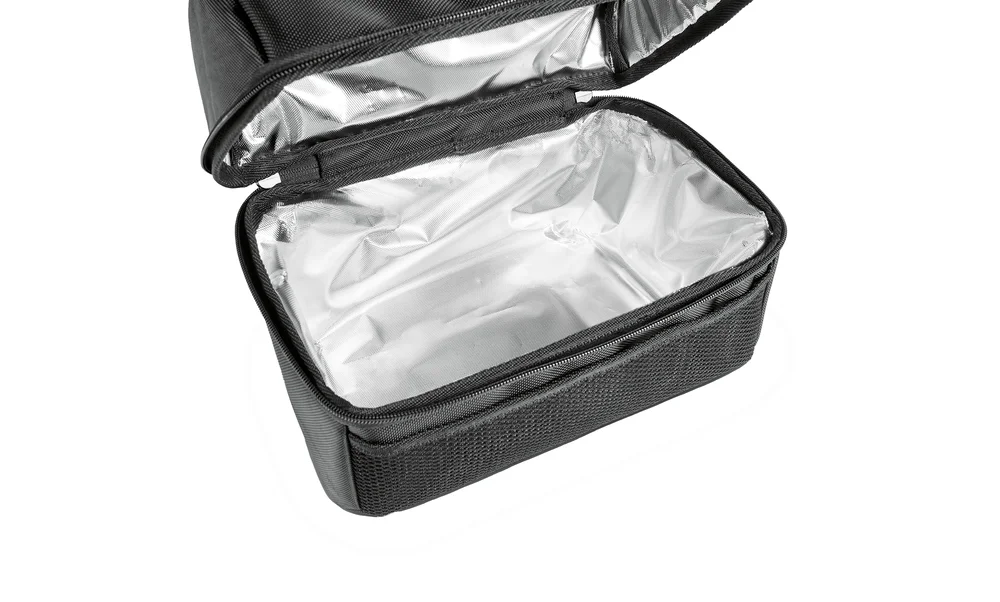 Makita E-15584 - Wnętrze wyściełane folią izolacyjną utrzymującą ciepło i zimno przez kilka godzin, dzięki czemu posiłki pozostają świeże.