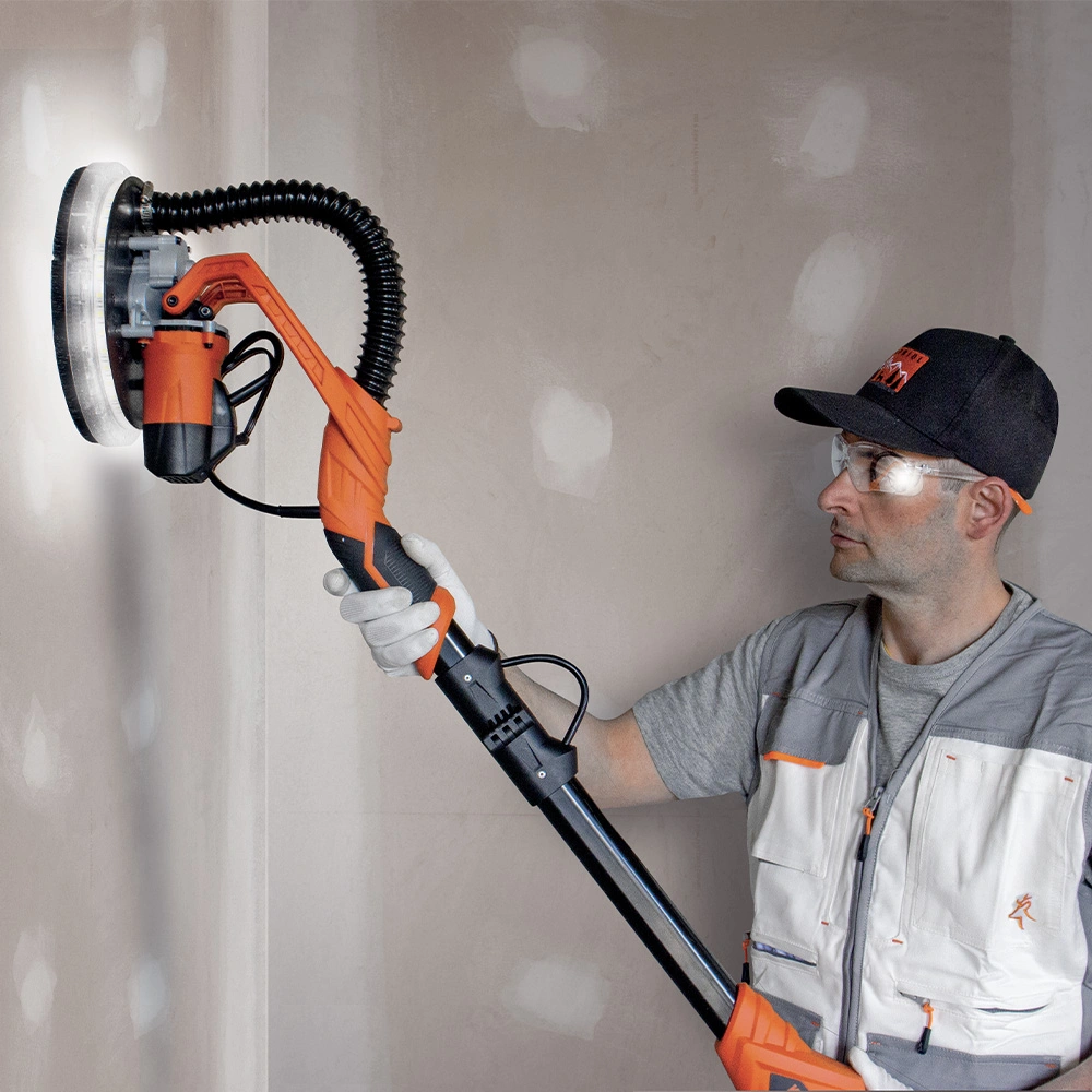 Kapriol KSW 750 - Ruchoma głowica szlifująca dopasowuje się do różnych powierzchni, również trudno dostępnych