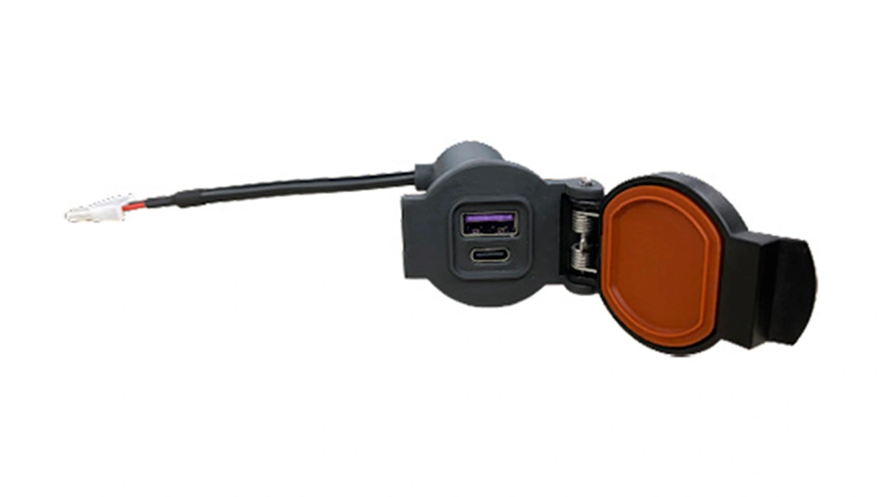 Porty USB – Ferris ISX 800