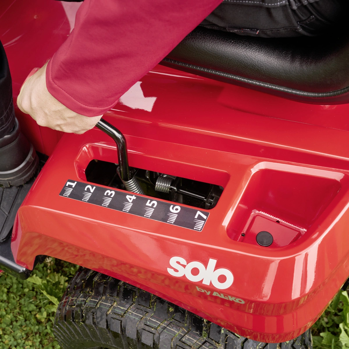 Centralna regulacja wysokości koszenia 30-90 mm